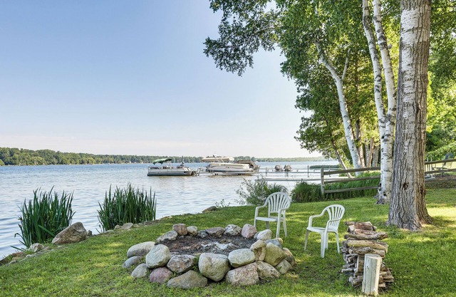 Waterfront Home on Duck Lake: 8 Mi to State Park!