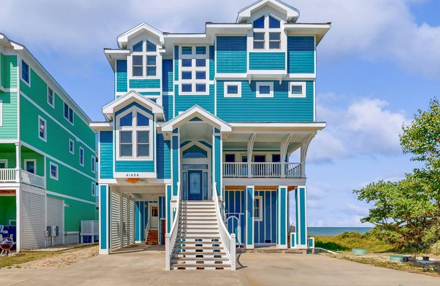 Waterfront home with amazing sound view, private pool, hot tub, & game room