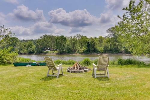 Waterfront Home with Deck and Canoe in Afton