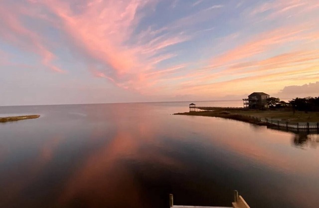 🐠Water Front Frisco Home🐠