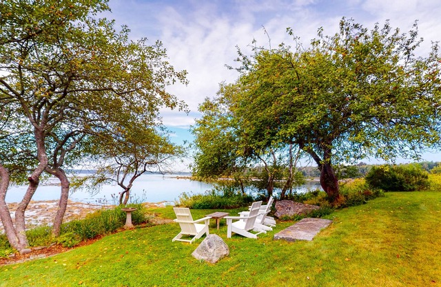 Charming Home Steps From the Waters of Turkey Cove w/ Expansive Views