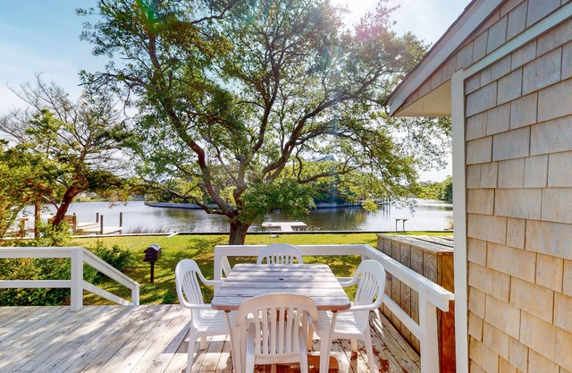 Waterfront House w/ Water View, Shared Pool, Private Washer/Dryer, & Free WiFi