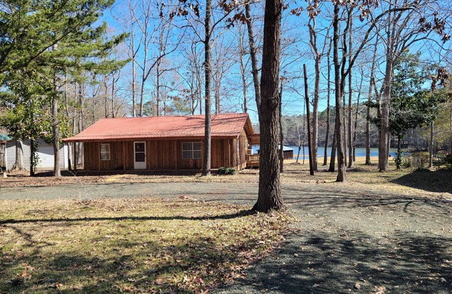 *WATERFRONT in Six Mile (Hemphill) on Toledo Bend