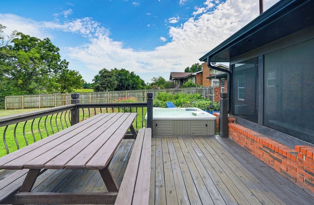 Waterfront Kansas Home w/ Private Fire Pit!
