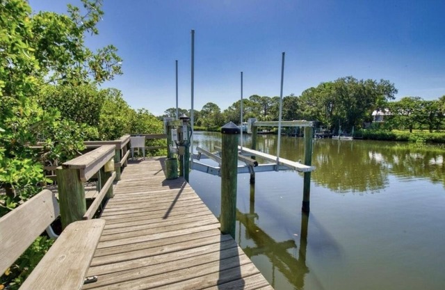 Waterfront Oasis and Boaters Paradise! Coastal style home with Boat Dock! 🚤🎣