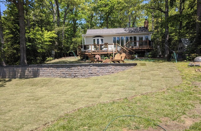 Charming 2-bedroom Waterfront house in Picturesque Lusby