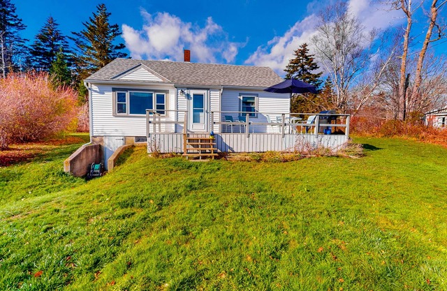 Waterfront Oasis w/ Amazing Harbor Views, Shared Dock & Free WiFi