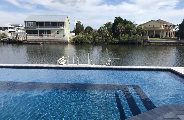 Waterfront Paradise avec accès direct au golfe