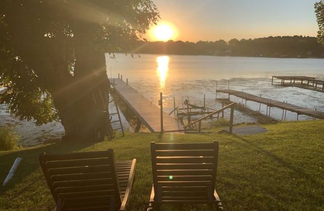 Waterfront Port Bay Cottage with Private Dock
