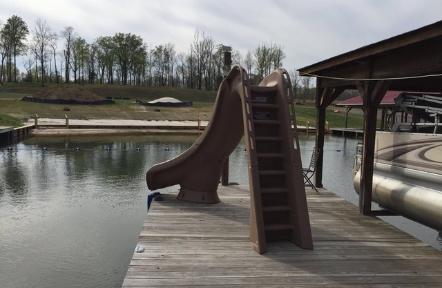 Lac Anna, Front de mer, côté privé, Gated, Sandy Beach, Glissoire à eau, Playset