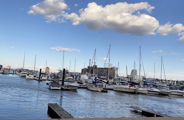 Waterfront property in Harborview