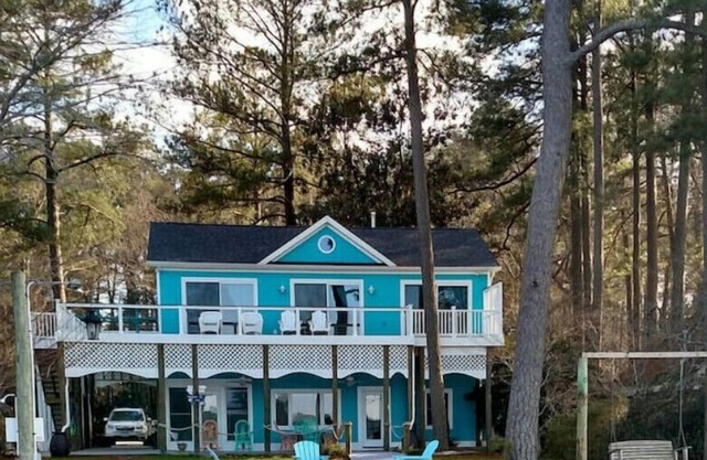 Waterfront property with long pier. Pet friendly, family friendly