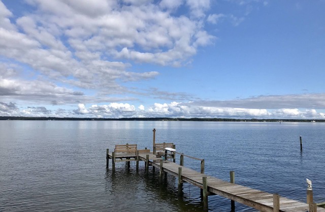 Waterfront - renovated 3 bedrooms 2 full baths cottage