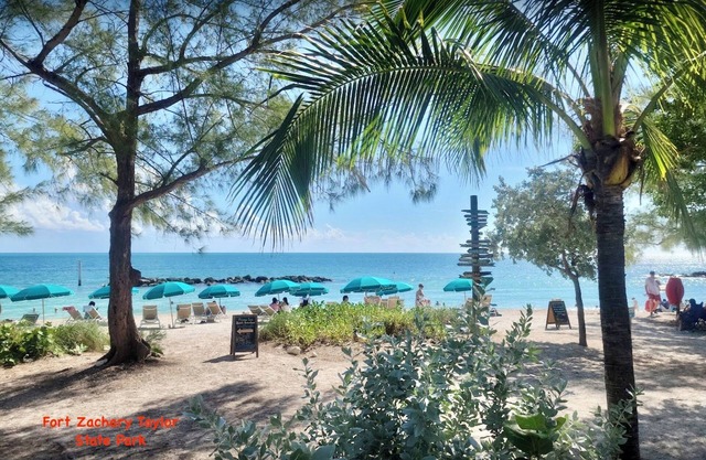 Waterfront Resort, Fantasy Fest, Private Beach, Boat Docks, Sleeps 6, Pool