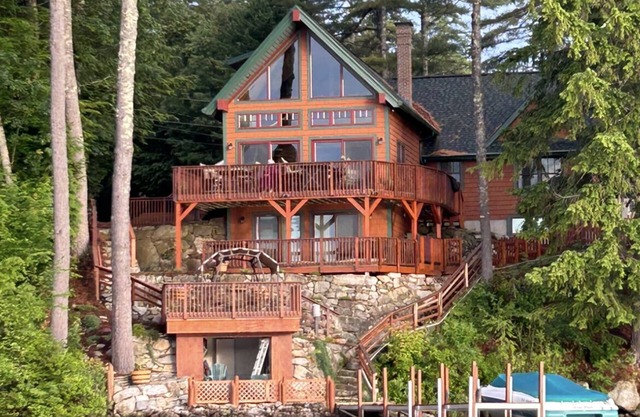 Waterfront Retreat on Lake Winnisquam