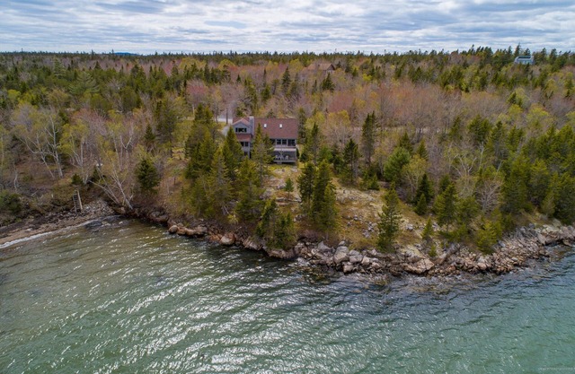 Accueil Waterfront Schoodic Peninsula w / Private Cove (12 personnes)