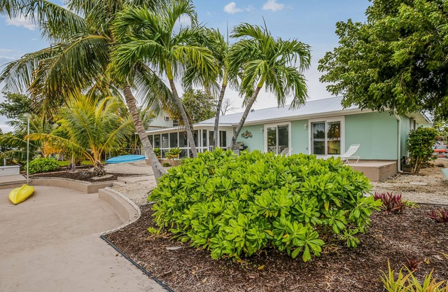Waterfront, Single-Story Home on a Canal w/ Dock, Kayaks, AC - 1 Small Dog OK