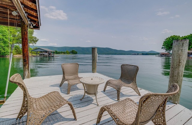 Waterfront Smith Mountain Lake Home w/Dock!