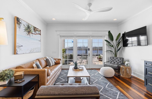 Perfect Waterfront Get-A-Way!