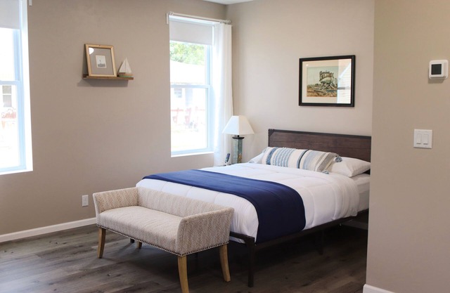 Waterfront view only 2 bedroom hotel style unit in amazing Algoma WiFi, AC
