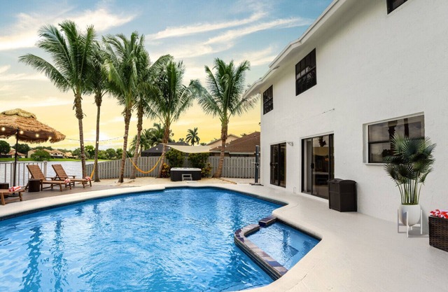 Waterfront Villa w/ Pool Game Room Cinema Spa