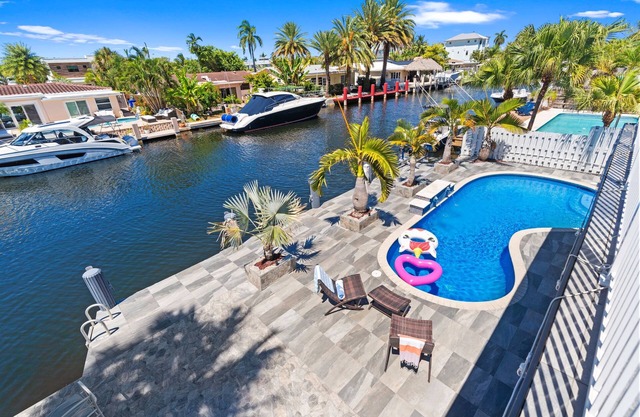 Waterfront w/Pool! Managed by BNR Vacation Rentals