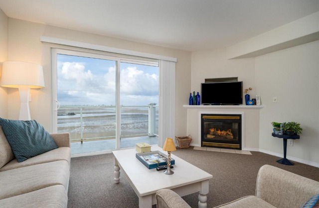Waters Edge 410