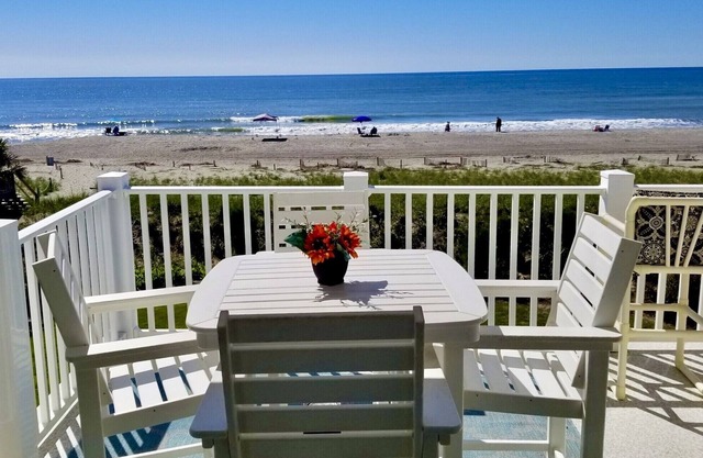 "Waters Edge 433-A" - Oceanfront Condo w/ Community Pool, 2 Bedrooms / 2 Bathrooms
