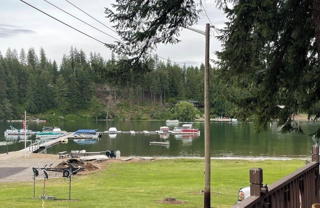 Waterfront, 2Bd/2Ba, W/D, Full Kitchen, A/C, Deck, BBQ, Boat slip, Firepit, Pets