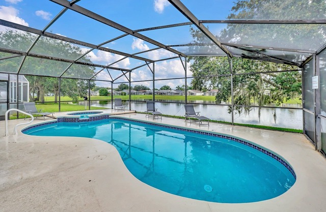 Contemporary Villa with Private Heated Pool/Spa - No Charge Pool/Spa Heat!