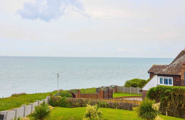 WAYFARERS REST Vue imprenable sur la mer! Domaine privé en bord de mer.