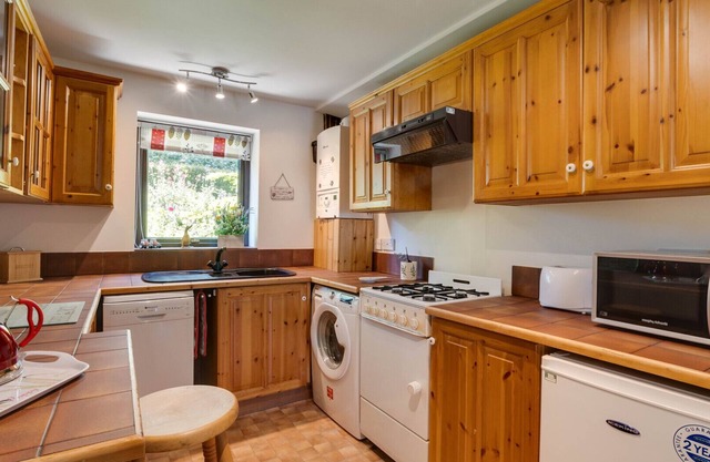 Wayside Cottage - Deux Chambres Maison, Couchages 4