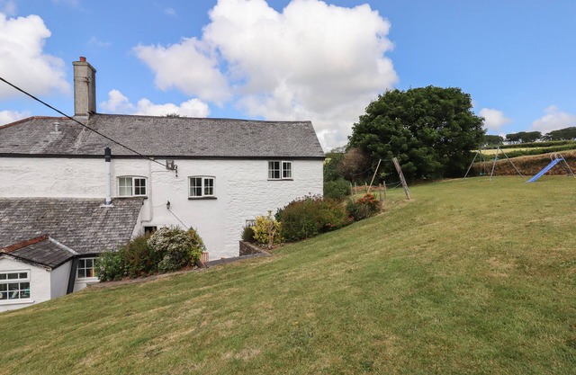 WAYTOWN COTTAGE, family friendly, with a garden in Barnstaple