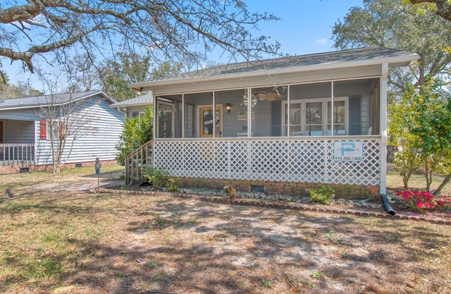 "Weaver's Inn-Let" 2 Bedroom 1.5 Bath Home in the Woodlands