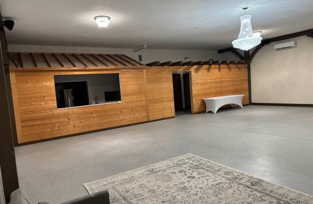 Wedding venue Resort with WiFi and AC in charming East Palatka