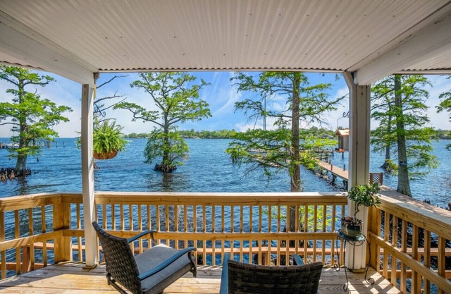 Weekday Waterside Retreat