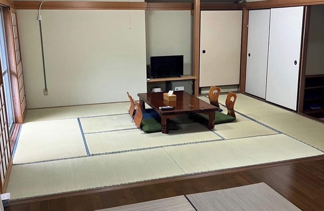 Weekdays Hotel building guest rooms guest house / Shiso City Hyōgo