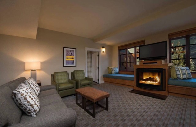 Weekend 2-bedroom, Celebrity Golf Championship, Grande Residence Lake Tahoe