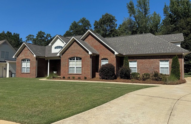 Location week-end pour Ole Miss Football / Baseball, Graduation, Double Decker & More!