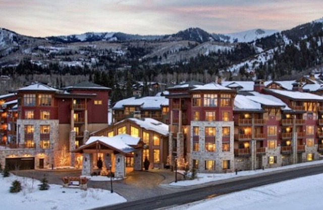 Hilton Sunrise Lodge Ski in / Ski Out, The Canyons, Park City, Utah