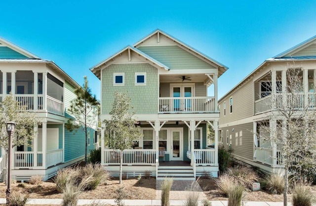 Welcome to C'est LaLa Vie – A Relaxed + Refined Beach Escape in NatureWalk at Seagrove