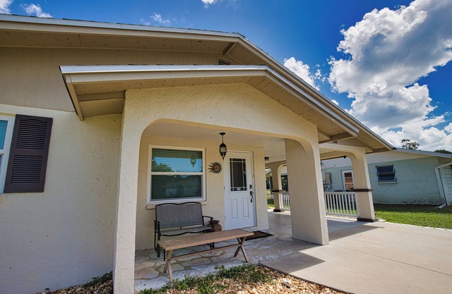 Welcome to Casa del Sol! Charming 2 bedroom home located 4 miles from the beach!