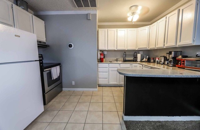Welcome to Fabulous Las Vegas! Located minutes away from the Las Vegas Strip