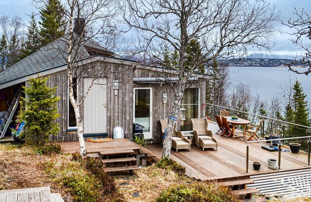 2 chambres hébergement à Kvaløya
