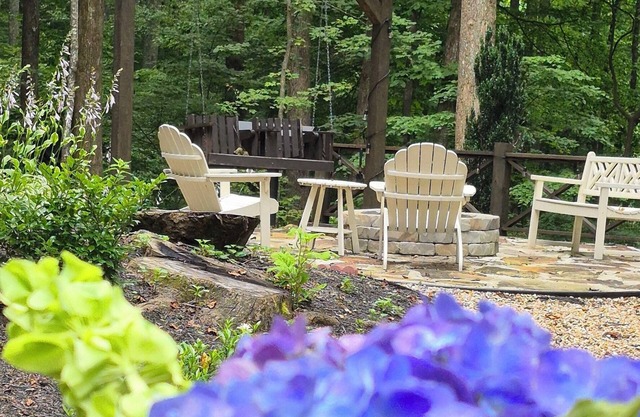 Welcome to mountain retreat in the tranquil beauty of Rabun County!
