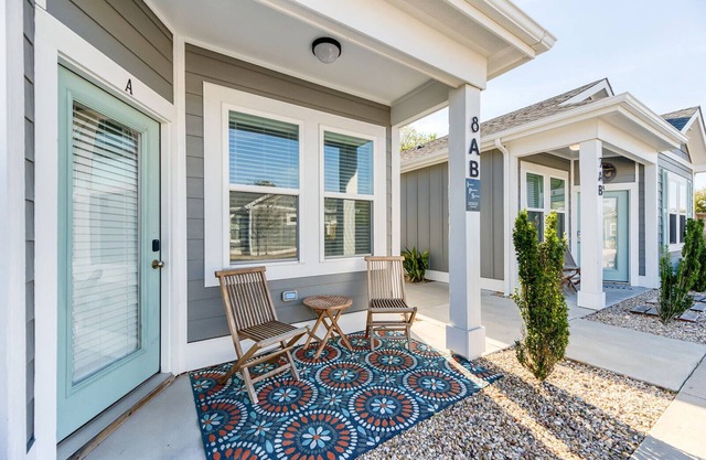 Welcome to Ohanakai - 2 bed, Single Level Pets Welcome!! Walk to the Beach