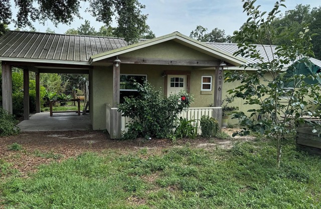 Welcome to Orange Blossom Cottage at Dirty Dog Organic Farm.