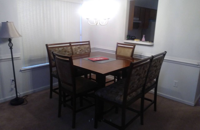 Bienvenue dans notre maison confortable à Chesapeake