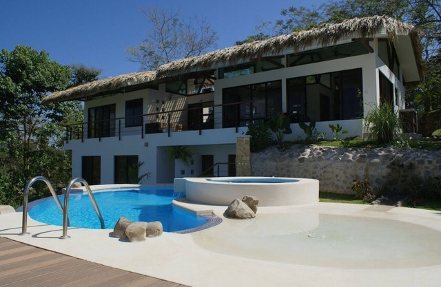 Bienvenue dans notre paradis familial