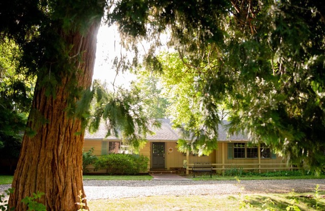 Welcome to relaxed luxury at Charlie's Place!